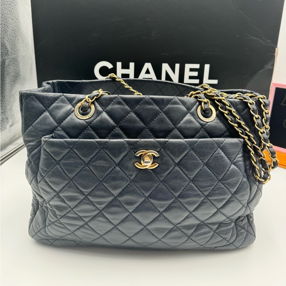 Front Pocket Chain Shopping Tote Quilted Lambskin Navy Blue
